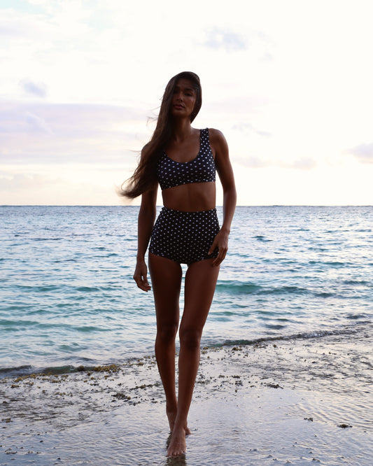 Shortie Bottom in Black Dots